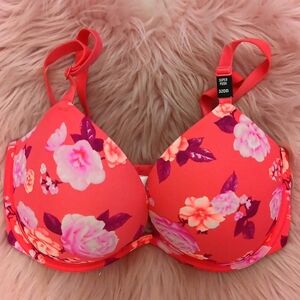 Brand New PINK VICTORIA'S SECRET FLORAL SUPER PUSH-UP BRA-32DD